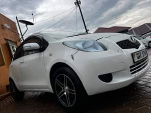 A picture of Vitz 0703704731