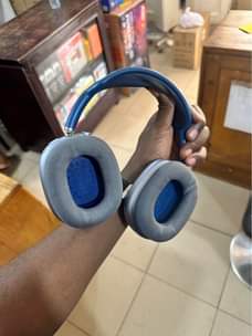 A picture of Original Airpods Max