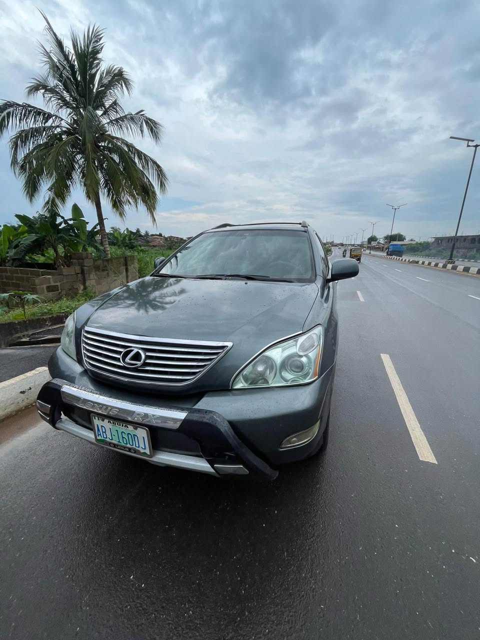 A picture of Lexus Rs 330 2005 model Costume paper 2020 Interior full