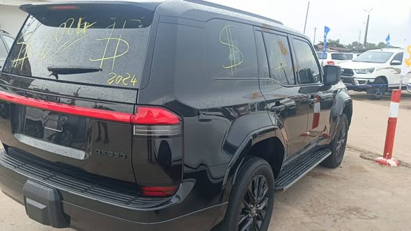 A picture of LEXUS GX550