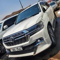 A picture of VXR V8 2010 2018 200M