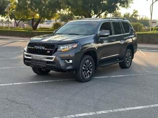 A picture of TOYOTA PRADO 2011