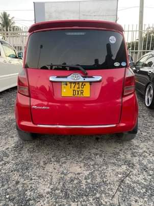 A picture of TOYOTA RACTIS