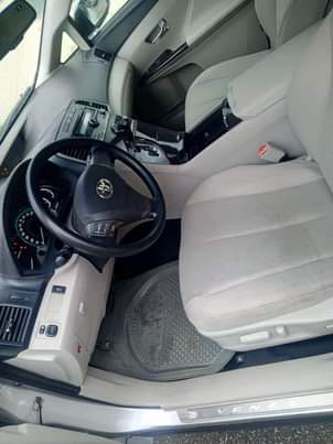 A picture of 2010 Venza