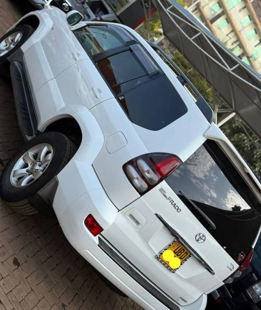 A picture of LAND CRUISER PRADO TX
