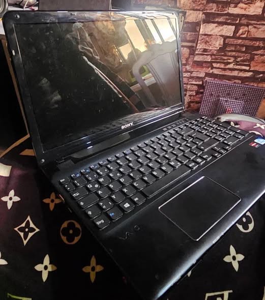 A picture of Sony laptop for sale