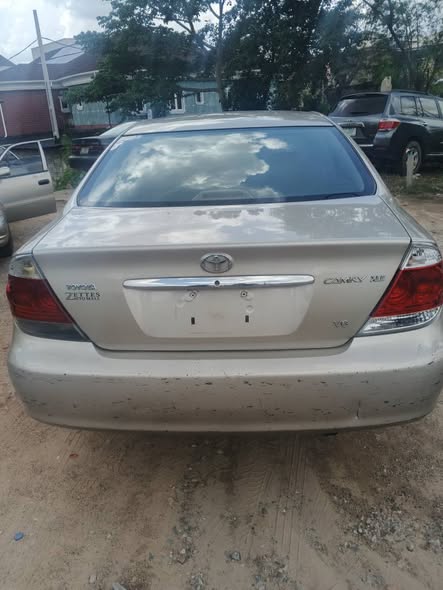A picture of Tokunbo Toyota Camry 2006