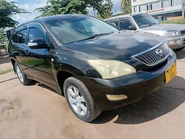 A picture of TOYOTA HARRIER NEW
