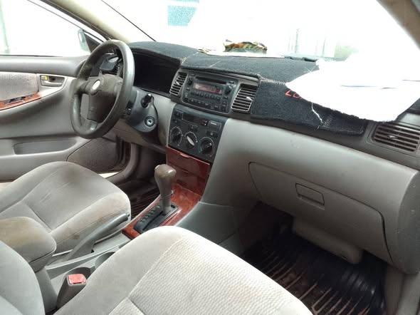 A picture of TOYOTA COROLLA 2005