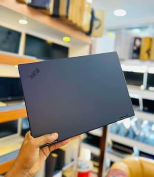 A picture of LENOVO THINKPAD X1 CARBON