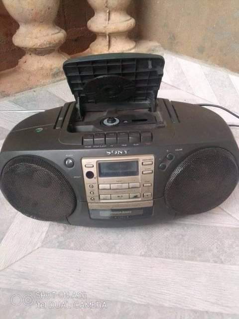 A picture of SONY CASSETTE TUNER CD PLAYER