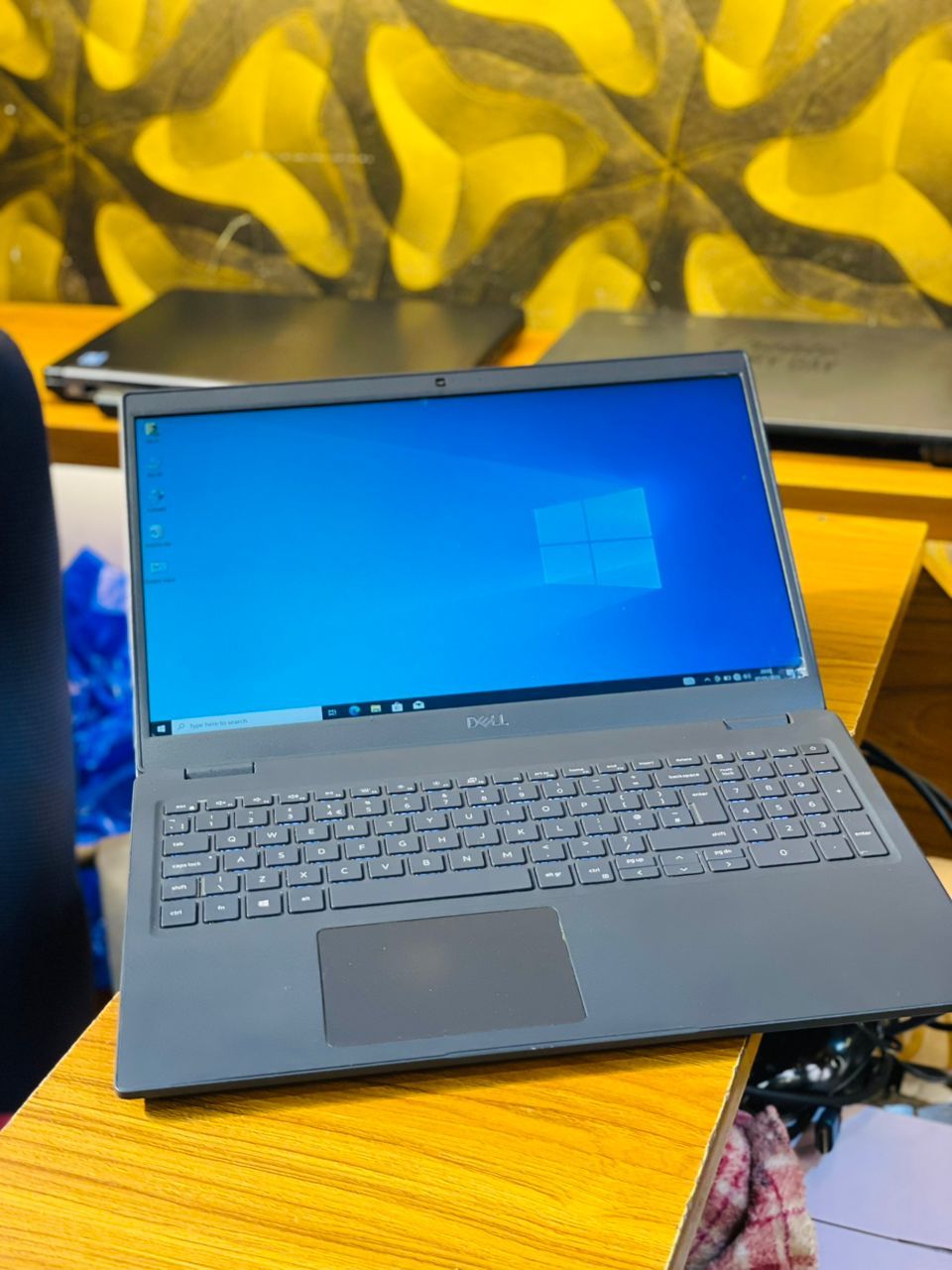 A picture of Dell Laptop