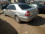 A picture of 2000 MERCEDES BENZ C23O