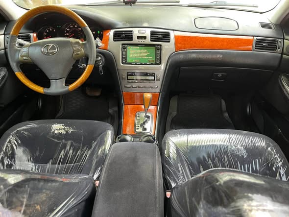 A picture of Lexus ES330 2005 Nigeria used