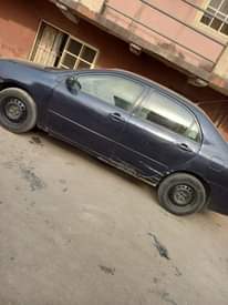 A picture of 2005 TOYOTA COROLLA SEDAN