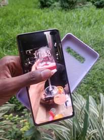 A picture of Samsung s10 bado mpya gb128 ram8 bei 360k tu pga