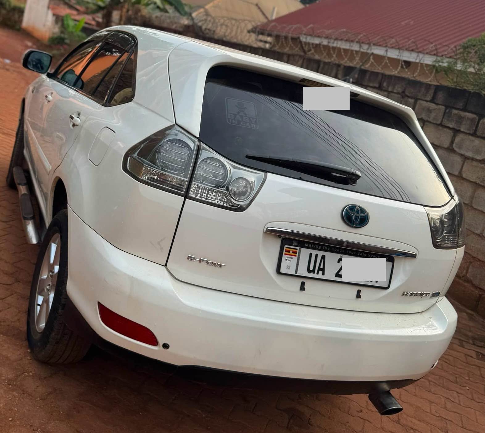 A picture of TOYOTA HARRIER