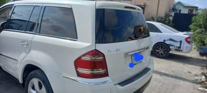 A picture of Awoof Traveling Deal 2008 GL 450 First body buy and