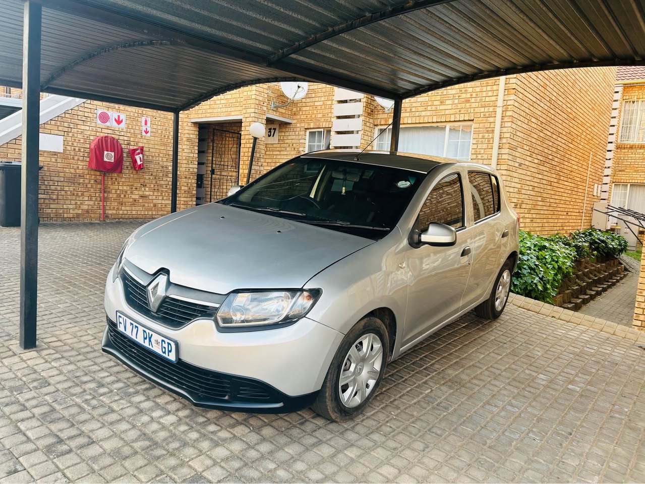 renault sandero