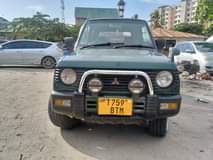A picture of Wai kabla bos aja badilika wai chapu bei kama bule