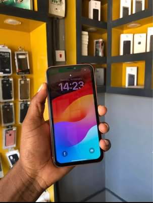 A picture of Iphone xr
