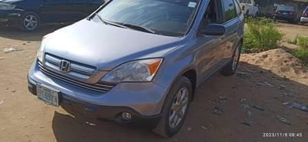 A picture of Honda CR V