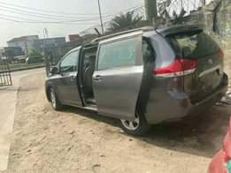 A picture of Used but not register 011 sienna Dealer market price 6m