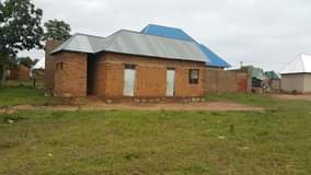 A picture of jipatie nyumba inauzwa nyumba ina chumba kimoja na sebure moja