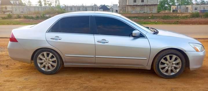 A picture of 2010 Honda Accord Discussion continue