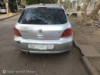 A picture of 307 Peugeot