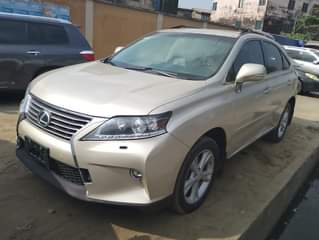 A picture of 2015 RX 350