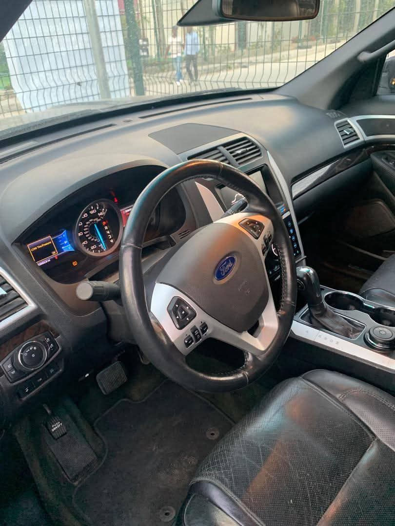 A picture of 2013 FORD EXPLORER foreign use