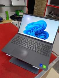 A picture of Dell Vostro i7 11th gen 128 GB SSD 1TB HDD