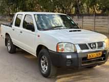 used nissan np300