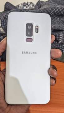 A picture of Samsung s9 plus