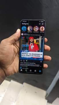 A picture of Samsung S20 5G 128GB Inamstari wa wino lakini kioo hakina