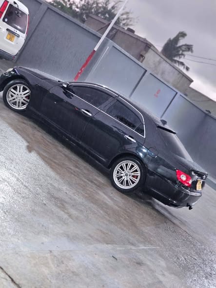 A picture of Toyota makx
