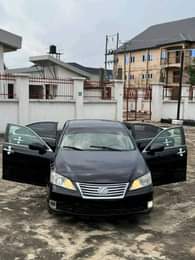 A picture of Lexus es350 Everything is working Owerri imo state Price 8