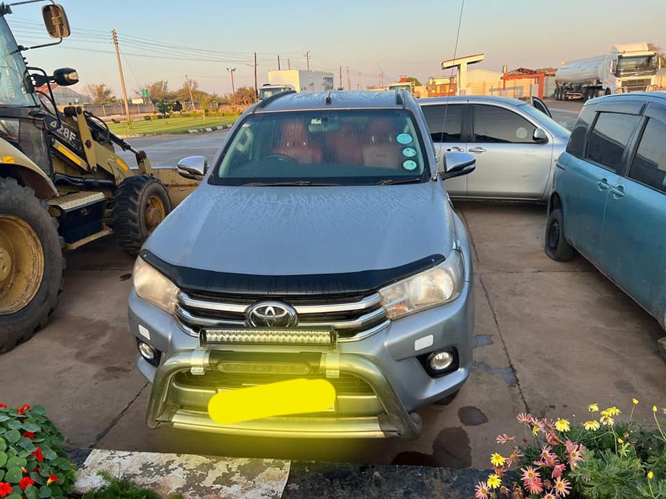 used toyota hilux