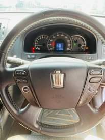 A picture of TOYOTA CROWN ATHLETE