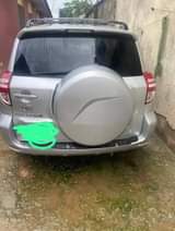 A picture of Toyota Rav4 08