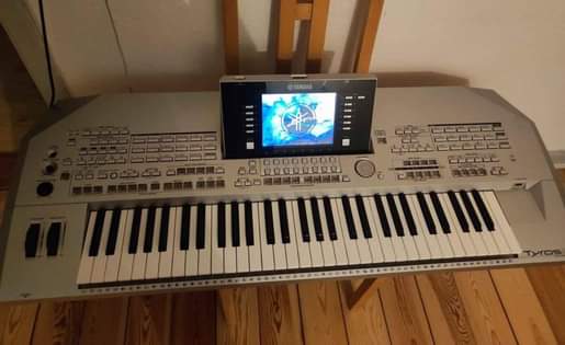 A picture of Music Instruments second Hand Europ