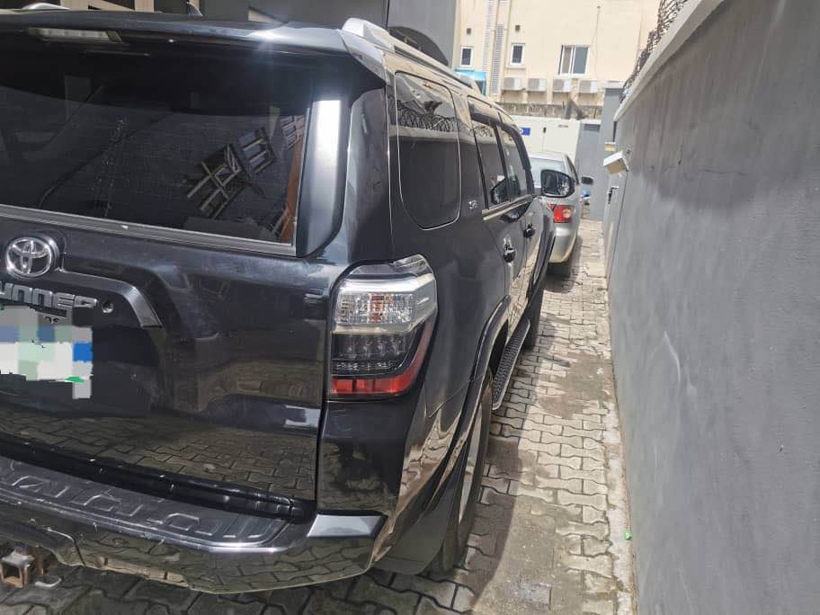 A picture of Toyota 4Runner 2015