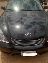 A picture of Lexus Es300