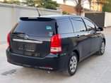 A picture of TOYOTA WISH 2005