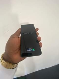 A picture of Realme 32gb ram 3