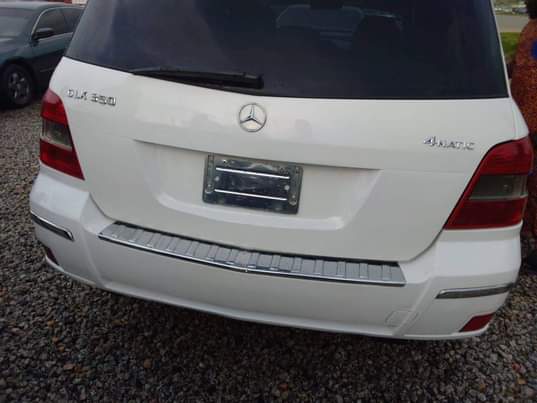 A picture of 2011 2011 GLK Nil