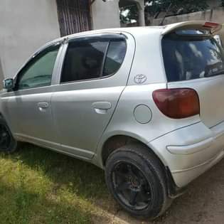 A picture of Toyota vitz Million 3 9 na elfu 50 Automatic Petrol