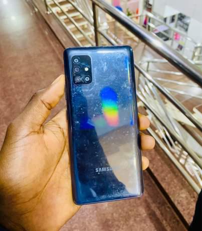 A picture of Samsung A51 5G 128G 6G Ram onscreen fingerprint 350K only
