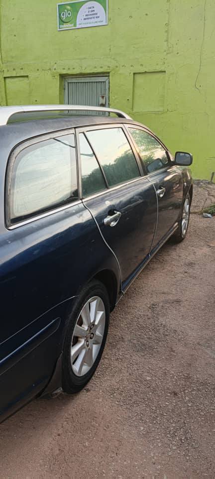 A picture of Toyota avensis 2004 5 first body engine and jear Ac